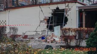 Ракета впала на дитячому майданчику: наслідки ранкової атаки по Дніпру у парку в центрі міста