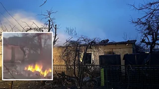 "У мене діти залишились": поліцейські показали відео перших хвилин після влучання дрона у будинок у Кривому Розі