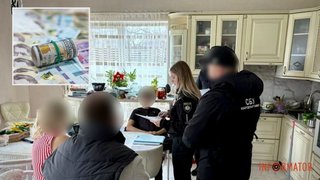 10 тысяч долларов за "непригодность": в Днепре будут судить врача и его сына