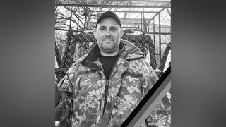 Поліг під час бою: у Дніпропетровській області попрощались із 40-річним Захисником Леонідом Хацаюком