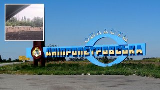 У Нікополі внаслідок ворожої атаки згоріло кладовище: вогонь поширився на поле навколо