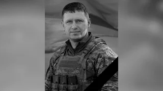 Жена осталась без своего мужа: в Каменском простились с павшим Защитником Павлом Стрюком