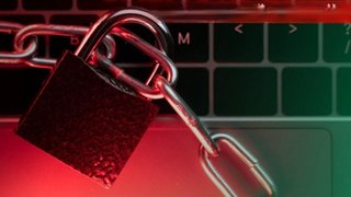 Заблокуймо шахраїв: Кіберполіція просить допомоги у українців