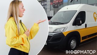 Жінка поскаржилася на водія Укрпошти, який постійно блокує тротуар біля будинку для завантаження та вивантаження посилок — реакція компанії