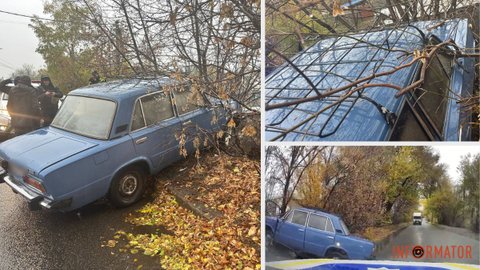 В Днепре на Отечественной нетрезвый водитель без прав на ВАЗ въехал в дерево