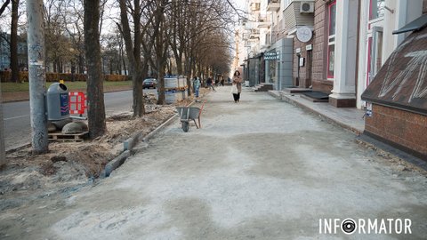 В Днепре на проспекте Дмитрия Яворницкого начали перекладывать брусчатку почти за 10 миллионов