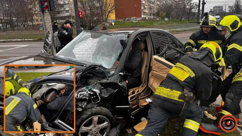 Водія затисло в салоні: деталі аварії у Дніпрі на Калиновій біля “АЗС “Юкон” від рятувальників
