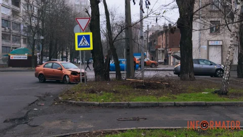 В Днепре на Писаржевского столкнулись Chevrolet и Nissan