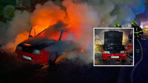 В Кривом Роге на Кобылянского горел ВАЗ