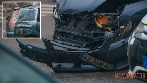 В Днепре на перекрестке улиц Олеся Гончара и Паторжинского столкнулись Citroen и Subaru: движение перекрыто