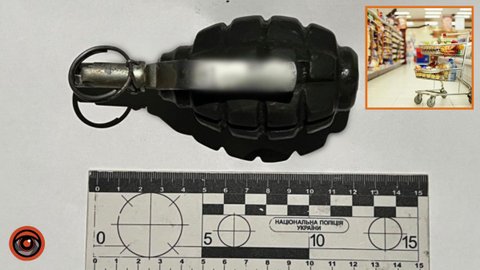 У Павлограді п’яний чоловік погрожував гранатою в магазині та кіоску