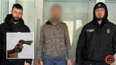 В Днепре мужчина несколько раз ударил знакомого топором и ушел спать
