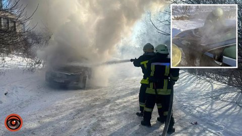 У Кам’янському загорівся автомобіль Infiniti
