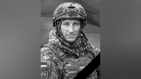 Пал во время боевой задачи: в Каменском попрощались с 40-летним Защитником Александром Савкиным