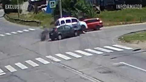 Видео момента: в Днепре на Полтавском шоссе столкнулись Ford, Renault и Audi