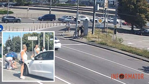 У Дніпрі біля цирку чоловік вибіг під колеса Tesla: відео моменту ДТП