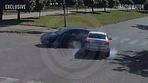 В Днепре на проспекте Поля Chevrolet поехал на "красный" и въехал в Hyundai: кадры аварии