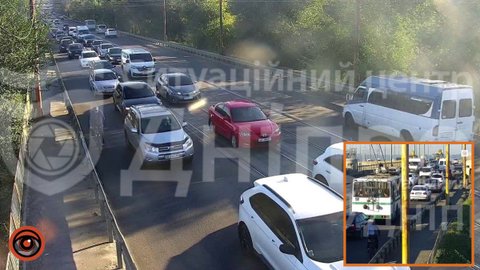 У Дніпрі ускладнений рух по Амурському мосту: причина