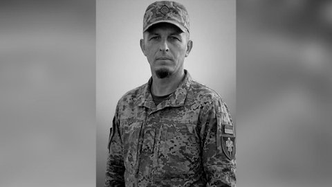 Почти два года родные ждали известия: в Днепропетровской области попрощались с погибшим Защитником Андреем Дудой