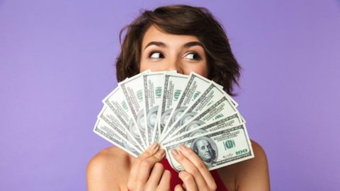 Є-Гроші і великі покупки: коли вигідніше позичити, ніж відкладати роками