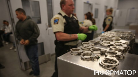 У США планують депортувати десятки українців: серед них є емігранти часів СРСР - WP