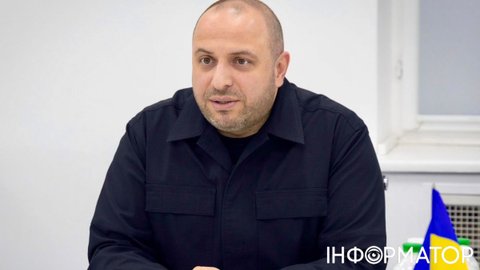 В длинной командировке не только Умеров: кое-что здесь настораживает