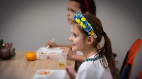 Ученики 1-11 классов будут бесплатно питаться по всей Украине - Свириденко назвала дату старта программы