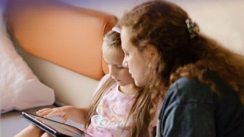 Укрзализныця запустила платный Wi-Fi в поезде из Киева в Карпаты