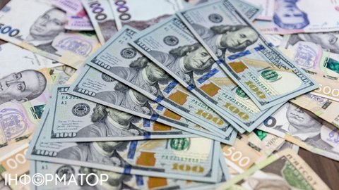 Покупать или продавать: прогноз курса доллара в Украине до конца января