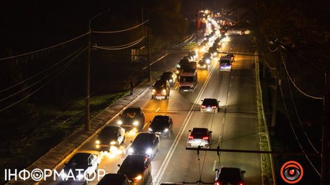 Bolt, Uklon та Uber просять дозволити роботу таксі у Києві в комендантську годину