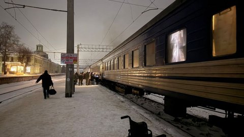 Укрзализныця меняет графики движения из-за опасности