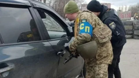 Блокпости необхідні, щоб ловити ухилянтів: науковець спростував популярний міф