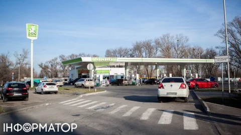 Заправляйте бензобаки - фʼючерси на нафту злетіли до небес після відкриття бірж