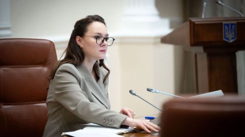 Свириденко визнала, що понад 50 тис. українців досі не отримали обіцяні Зеленським ще восени 6500 грн зимової підтримки