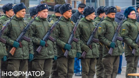 Уволенные со срочной военной службы получают материальную помощь в размере средней зарплаты: решение Правительства