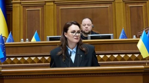 Свириденко отказывается снижать налоги на АЗС – ее идею кэшбека на горючее критикуют со всех сторон