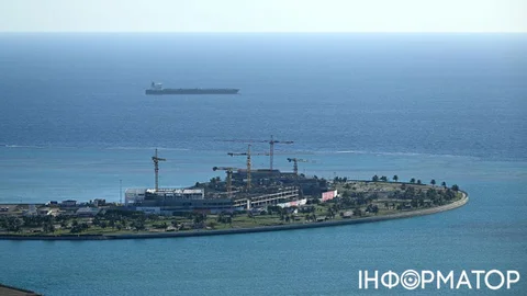 Нафта пішла через пустелю: Саудівська Аравія запустила обхід Ормузької протоки