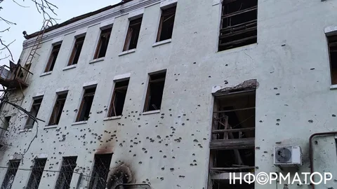 У Дніпрі ракета знищила бібліотеку Московського патріархату та вдруге понівечила Художній музей