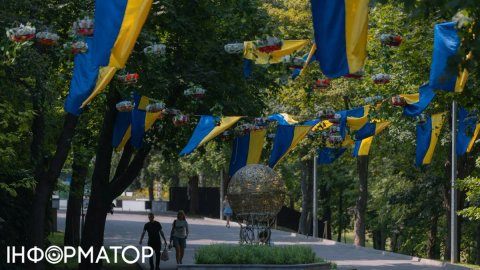 Кабмін затвердив розміри разової виплати до Дня Незалежності - хто і скільки отримає