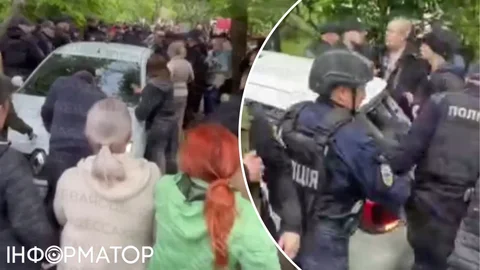 В Одесі натовп заблокував поліцію - відбивали військового у СЗЧ