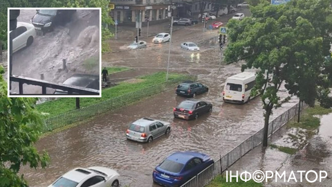 Дніпро затопило після сильної зливи - дороги пішли під воду