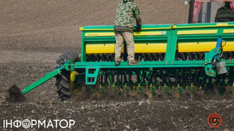 Втекли після першого нічного обстрілу: МХП про залучення іноземних працівників