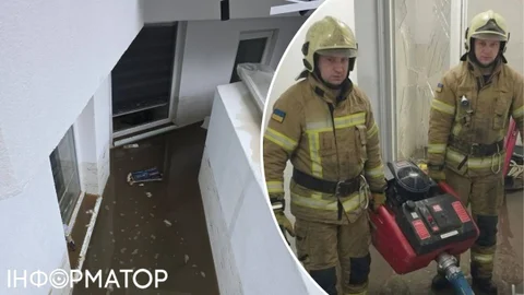 Злива затопила Рівне - машини пішли під воду, рятувальники відкачують воду з будинків