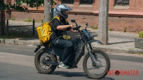 Український кур'єр створив 3D-навігатор для точних під'їздів у будинках