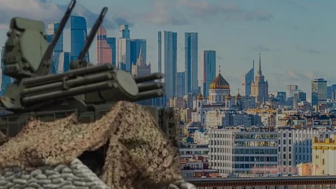Росія терміново укріплює Москву, навколо столиці за два місяці з'явилися десятки нових веж для "Панцирів" — OSINT-дослідник