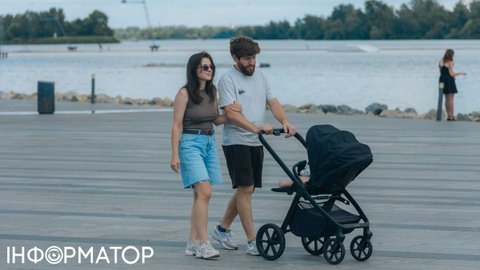 Вагітні та мами малят можуть отримати гроші від Пенсійного фонду через Дію