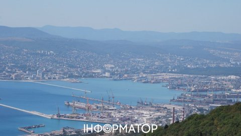 У Новоросійську впали уламки на два підприємства - OSINT-канали припускають удар по порту