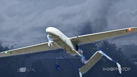 Нижньокамськ атакували добрі дрони - місцеві повідомляють про удар по НПЗ