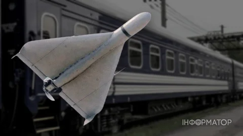 Войска РФ атаковали шахедами пассажирский поезд, следовавший в Херсон — есть пострадавшая