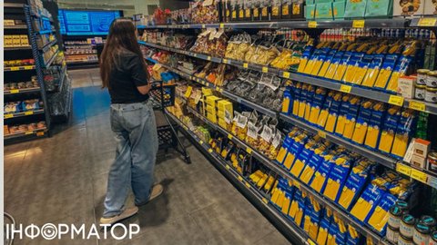 НБУ прогнозує зростання цін на продукти через удари по складах ритейлу
